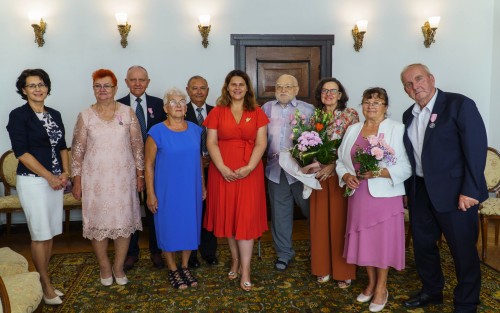 Burmistrz Giżycka wręczyła Medale za Długoletnie Pożycie Małżeńskie